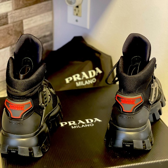 I wear a 7 1/2 but I bought a size 6 cause Prada are cut big - Picture 3 of 5